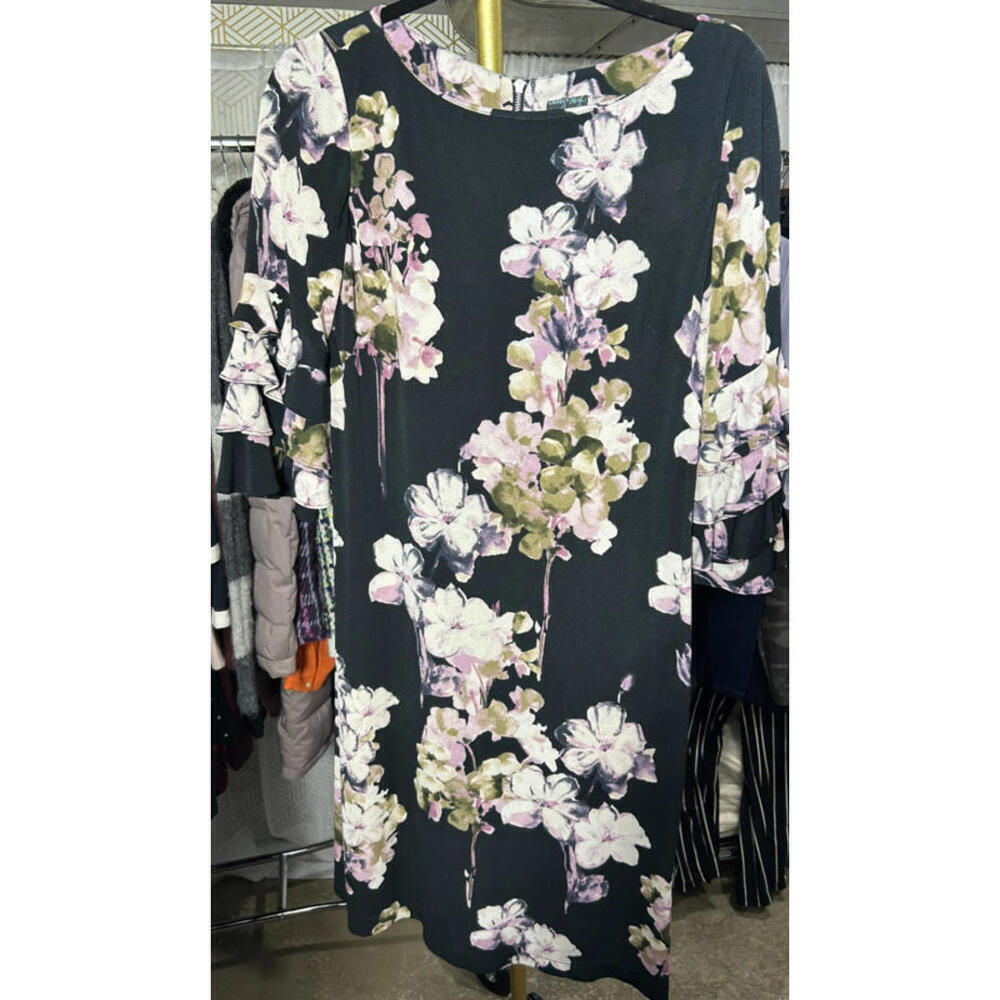 Gabby Skye Black Floral 3/4 Ruffle sleeve knee-length A-line dress 4 EUC